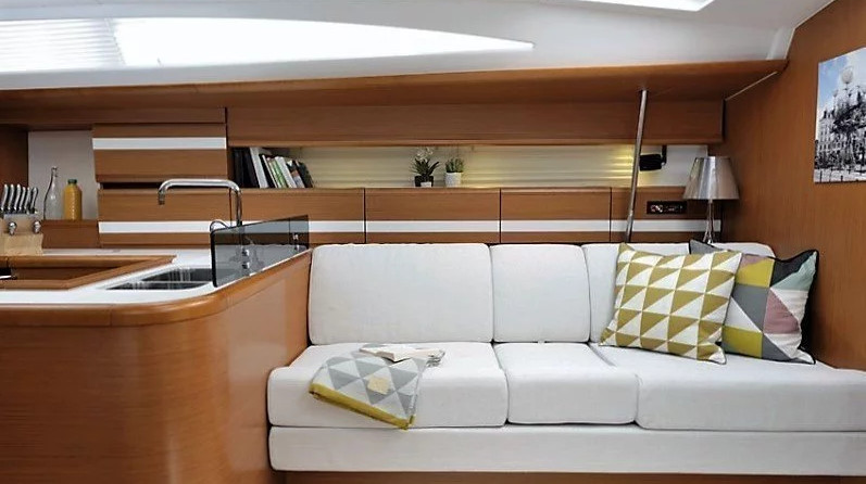 Jeanneau 53