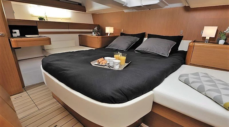 Jeanneau 53