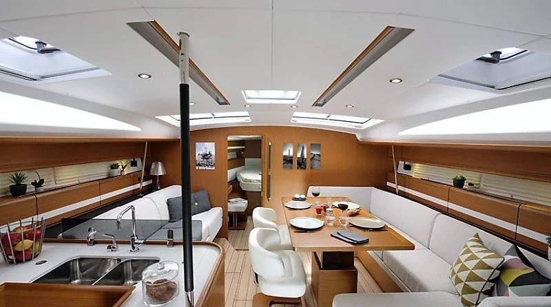 Jeanneau 53