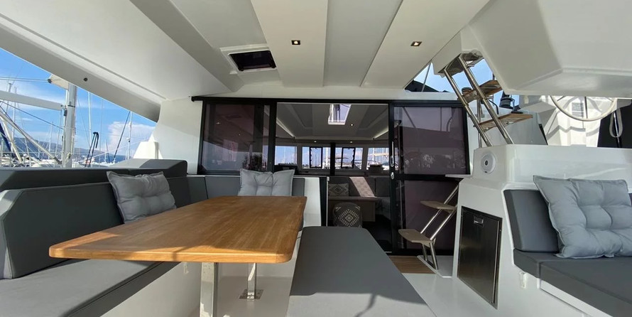 Fountaine Pajot Astrea 42