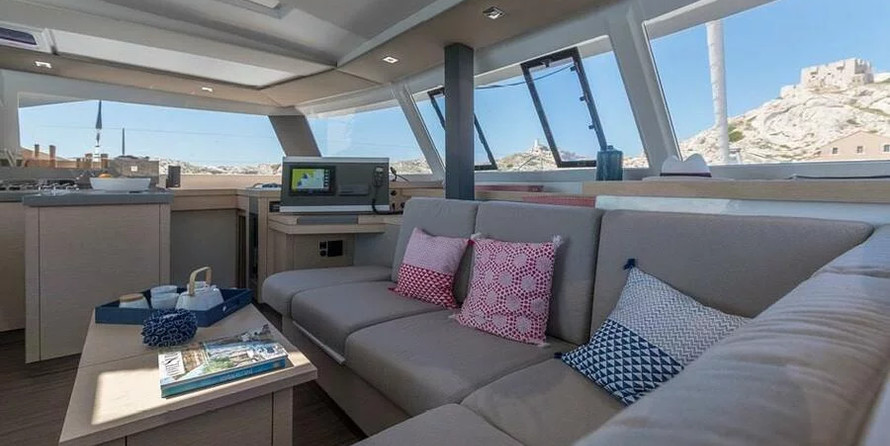 Fountaine Pajot Astrea 42