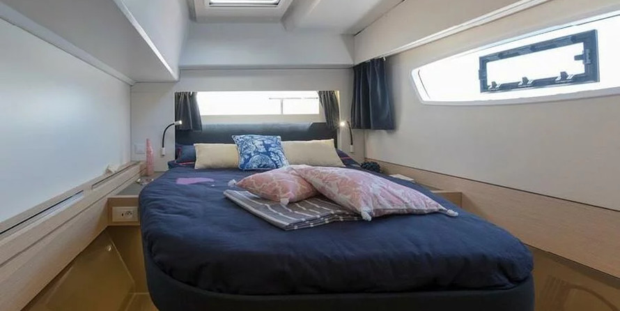Fountaine Pajot Astrea 42