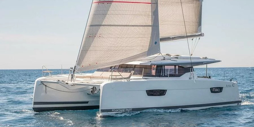 Fountaine Pajot Astrea 42