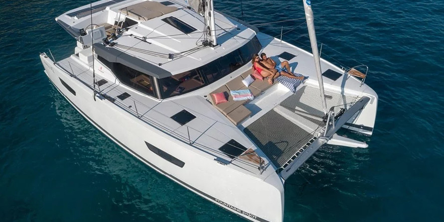Fountaine Pajot Astrea 42