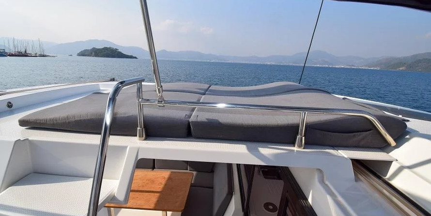 Fountaine Pajot Astrea 42