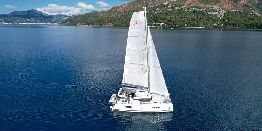 Fountaine Pajot Astrea 42