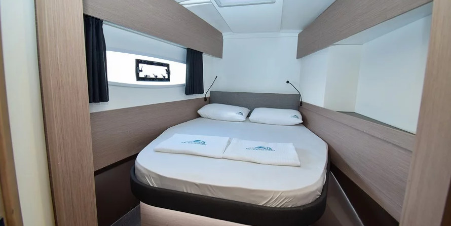 Fountaine Pajot Astrea 42