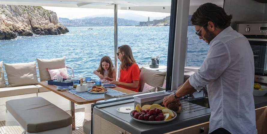 Fountaine Pajot Astrea 42