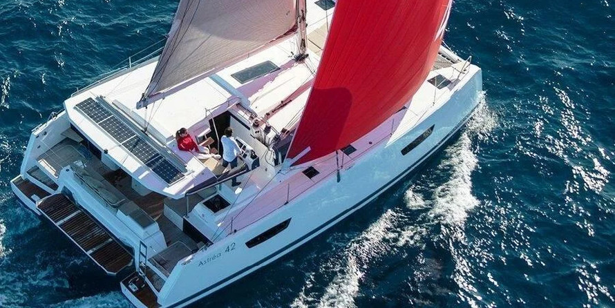 Fountaine Pajot Astrea 42