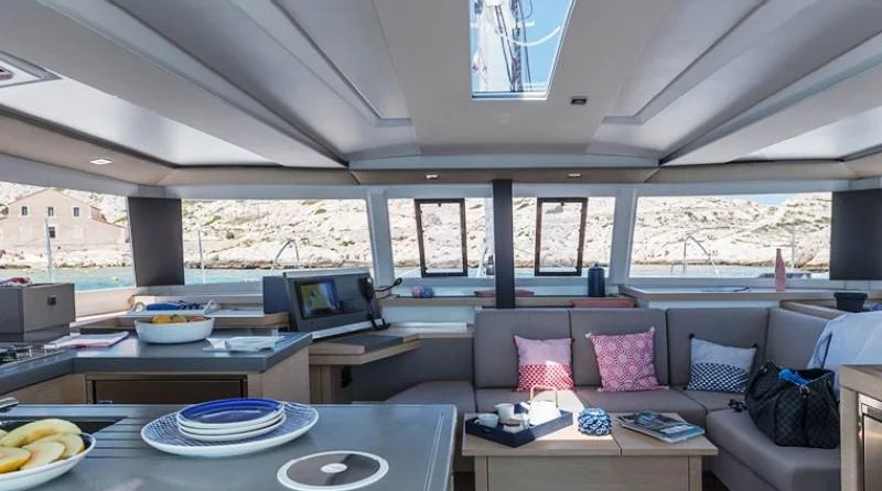 Fountaine Pajot Astréa 42