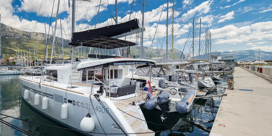 Lagoon 450