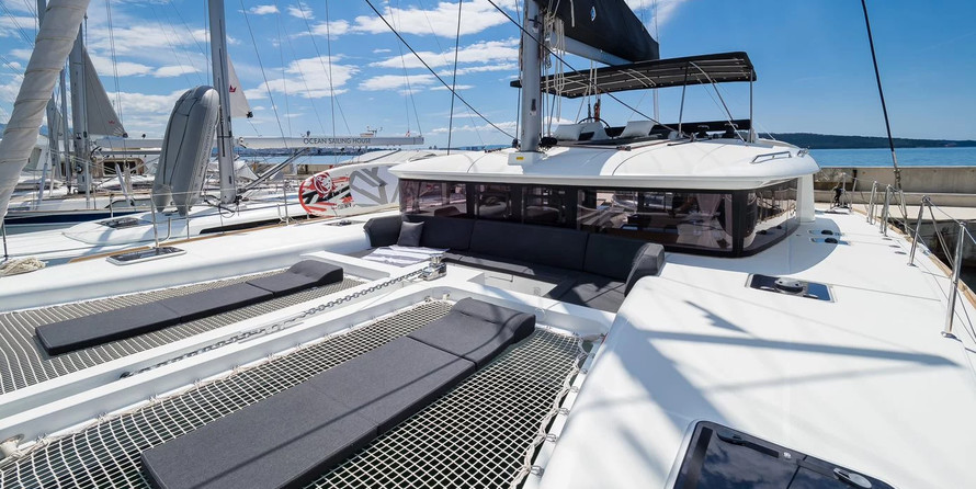 Lagoon 450