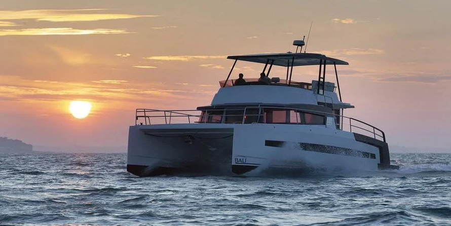 Bali 4.3 MY - 3 + 2 cab.