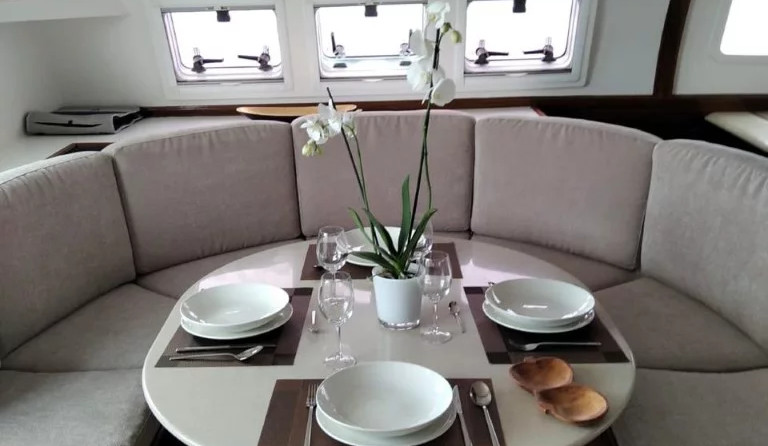 Fountaine Pajot Marquise 56