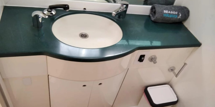 Fountaine Pajot Marquise 56