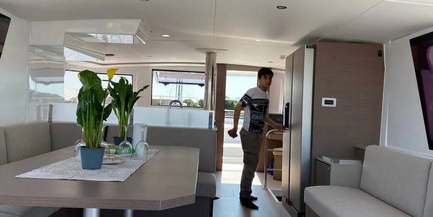 Bali 4.6 (A/C-Generator-Watermaker)