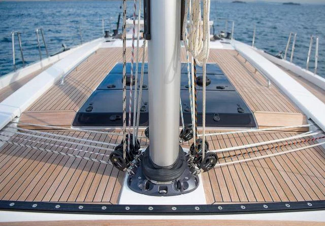 Hanse 588