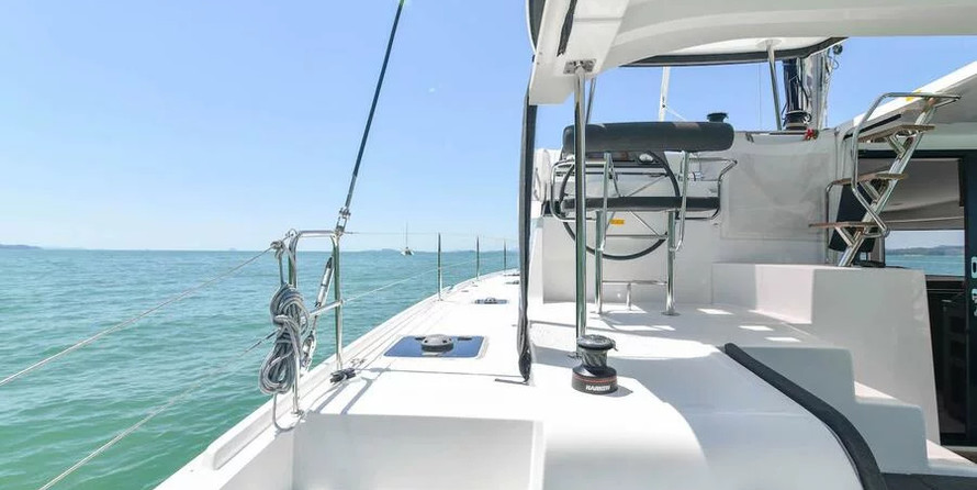 Lagoon 42