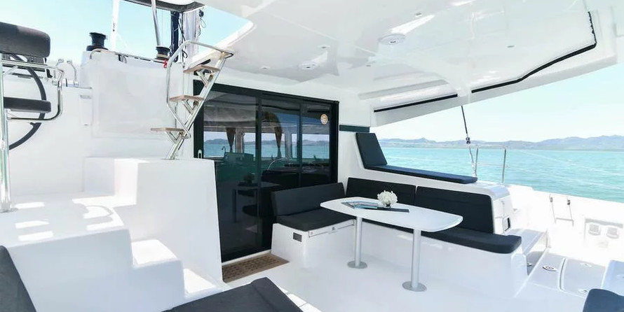 Lagoon 42