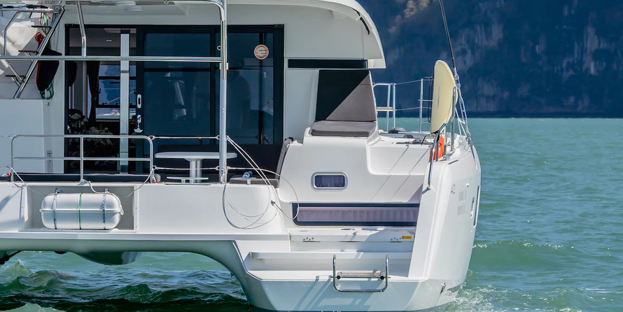 Lagoon 42