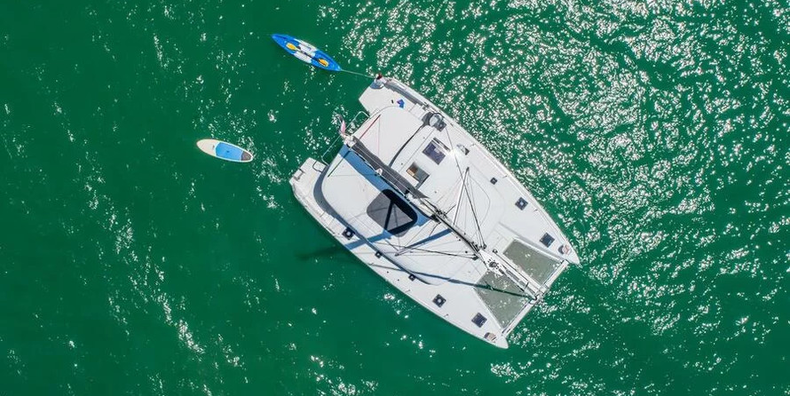 Lagoon 42