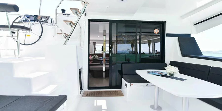 Lagoon 42