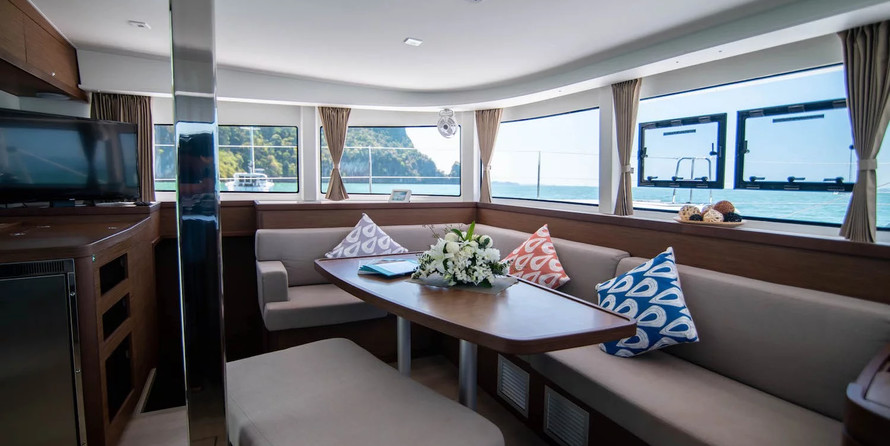 Lagoon 42