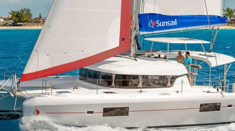 Lagoon 42