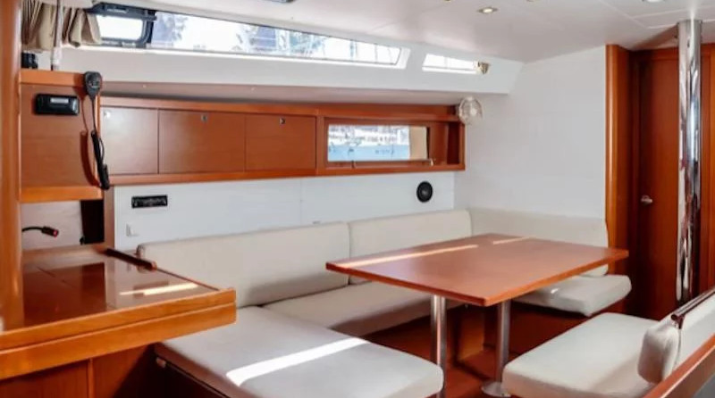Oceanis 48