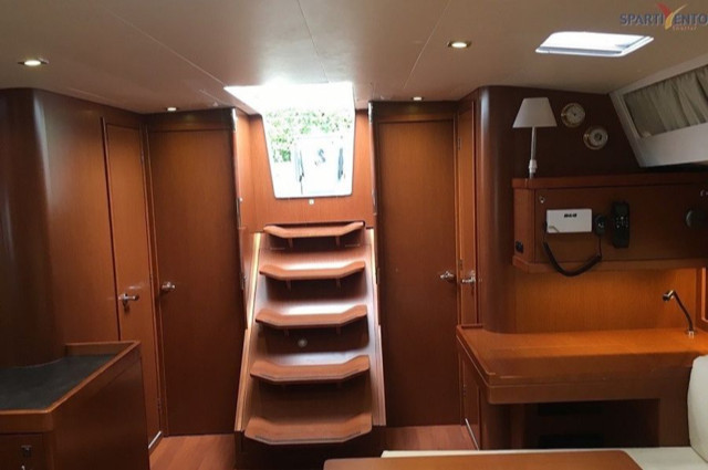 Oceanis 48