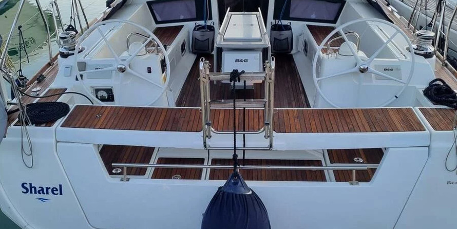 Oceanis 48