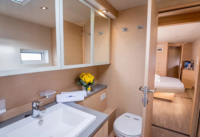 Fountaine Pajot MY 44