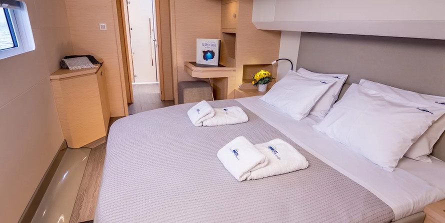 Fountaine Pajot MY 44