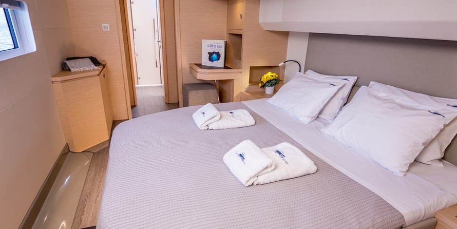 Fountaine Pajot MY 44