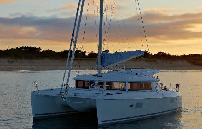 Lagoon 421 - 4 + 1 cab.