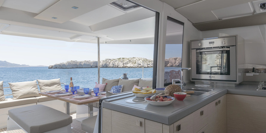 Fountaine Pajot Astréa 42