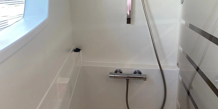 Fountaine Pajot Astréa 42