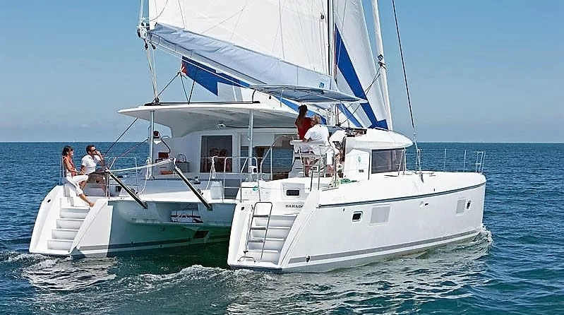 Lagoon 421