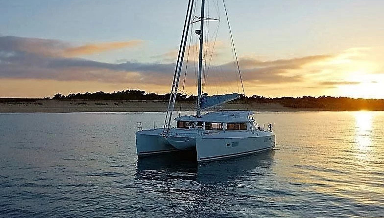 Lagoon 421
