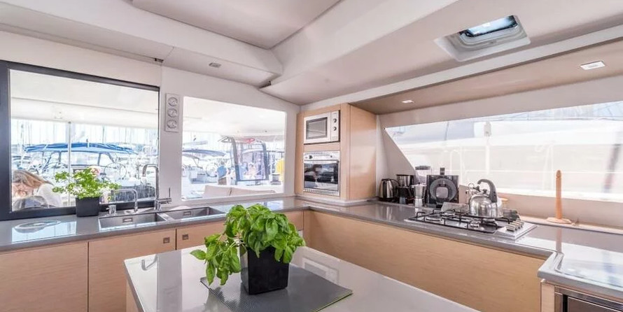 Fountaine Pajot Saba 50