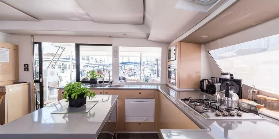 Fountaine Pajot Saba 50