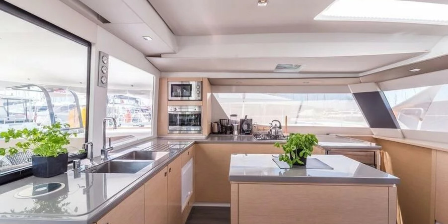 Fountaine Pajot Saba 50