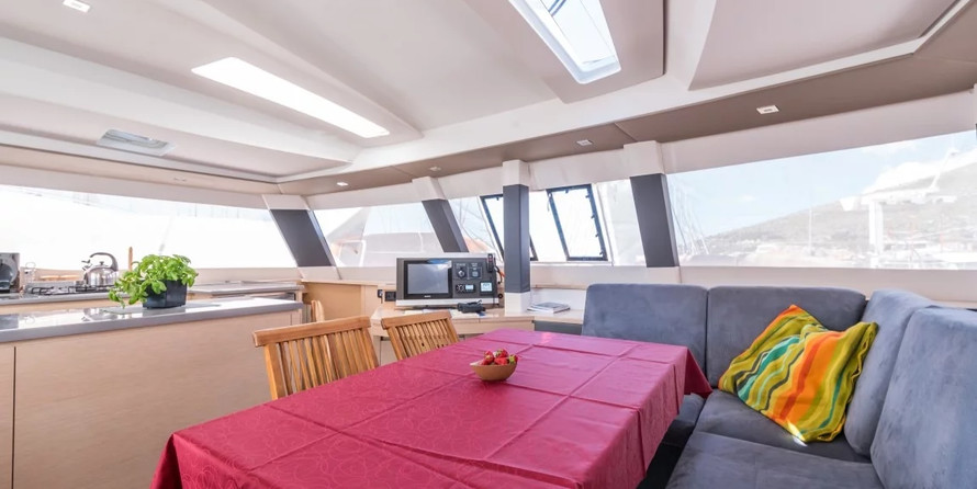 Fountaine Pajot Saba 50