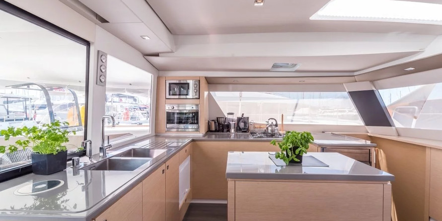 Fountaine Pajot Saba 50
