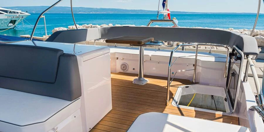 Sessa Flybridge 42