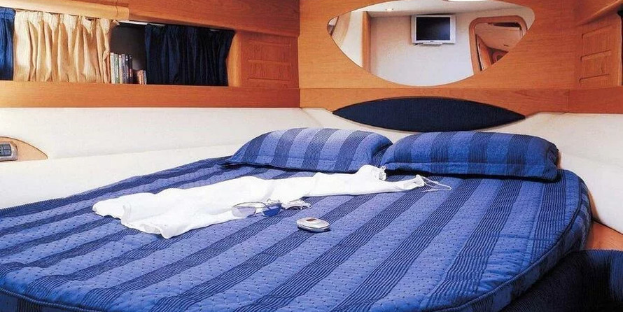 Blu martin 58 feet open