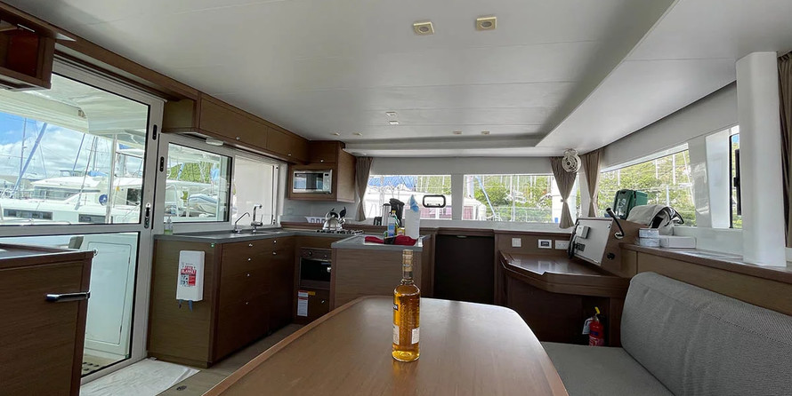 Lagoon 450 F