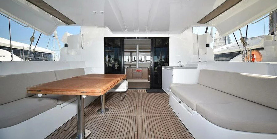 Lagoon 50