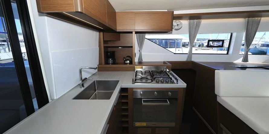 Lagoon 50