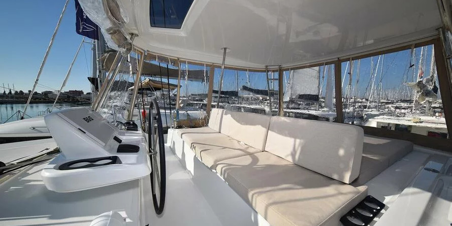 Lagoon 50